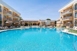 Sol Sancti Petri Aparthotel