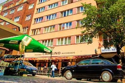 Hotel Charles Central