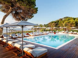 Riomar Ibiza, a Tribute Portfolio