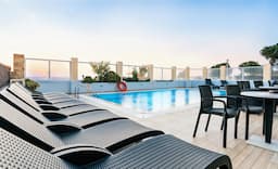 Riviera Hotel