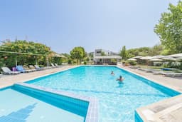 Evita Beach Hotel