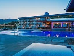 Zoes Hotel - Studios