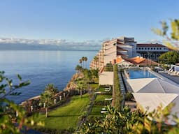 Les Suites at The Cliff Bay